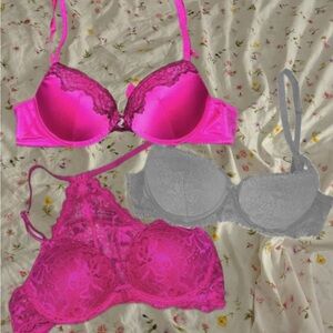 bundle of 34b & 32b bras